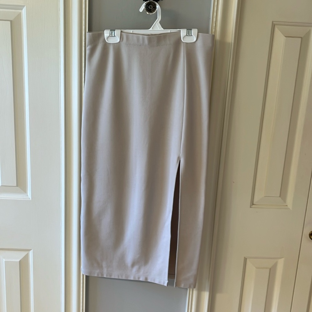 ARITZIA BABATON PENCIL SKIRT SIZE 8
